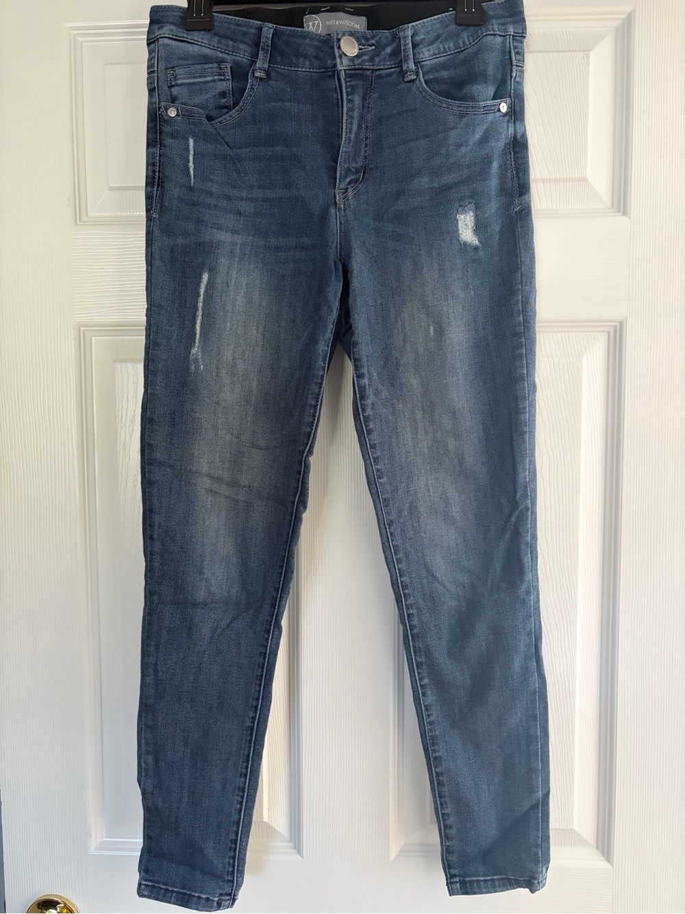 Wit and wisdom Women’s Slim Fit Distressed Jeans - Blue- size 6
